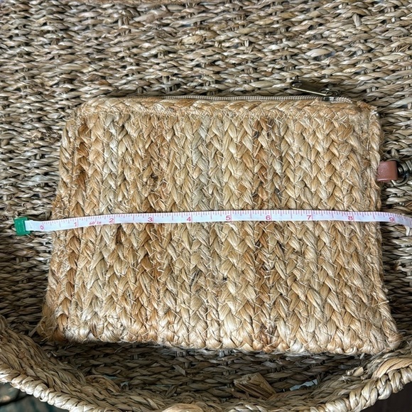 NWOT Jumbo 💯 all natural fiber jute Tote Bag & make up bag perfect size ❤️ - Picture 6 of 7